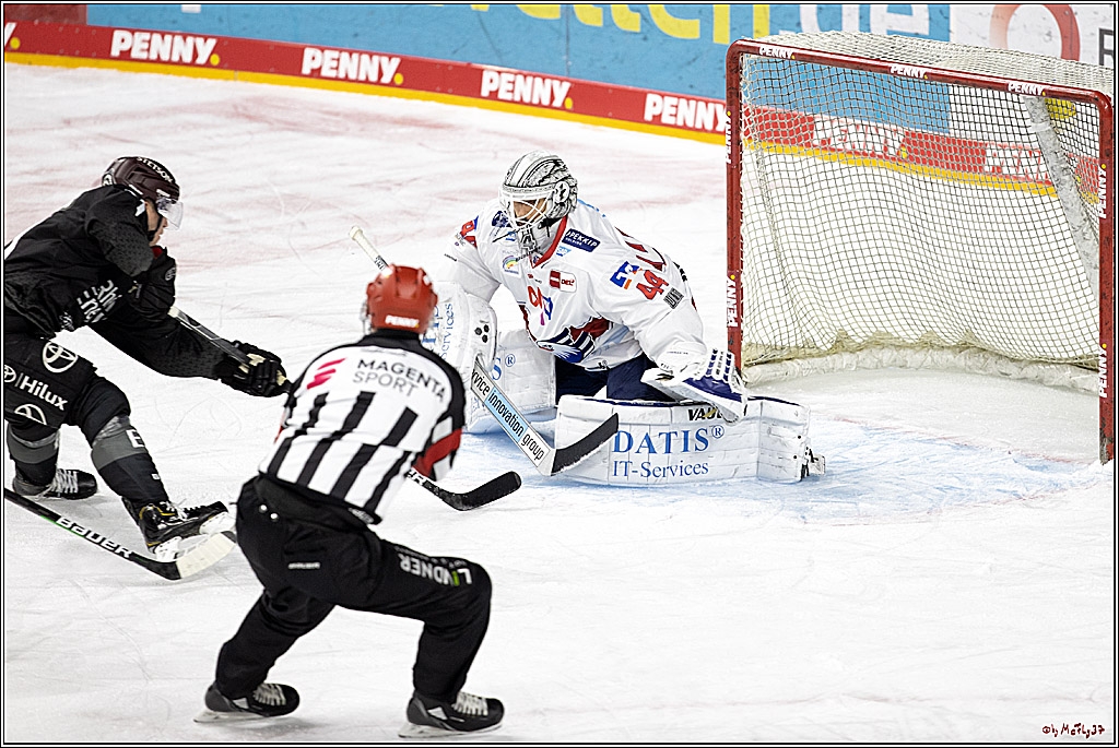 PENNY DEL;  Koelner Haie - Adler Mannheim; Koeln, 08.04.2021